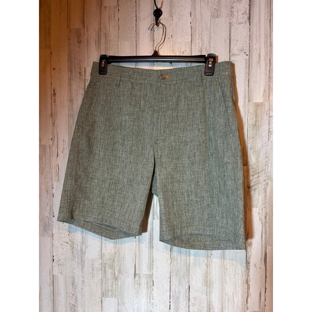 Mens Orvis Shorts NWT size 34 Green